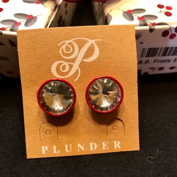 Plunder Matching Set/New:  Frosty Earrings & St. Nick Bracelet. - Picture 5 of 8